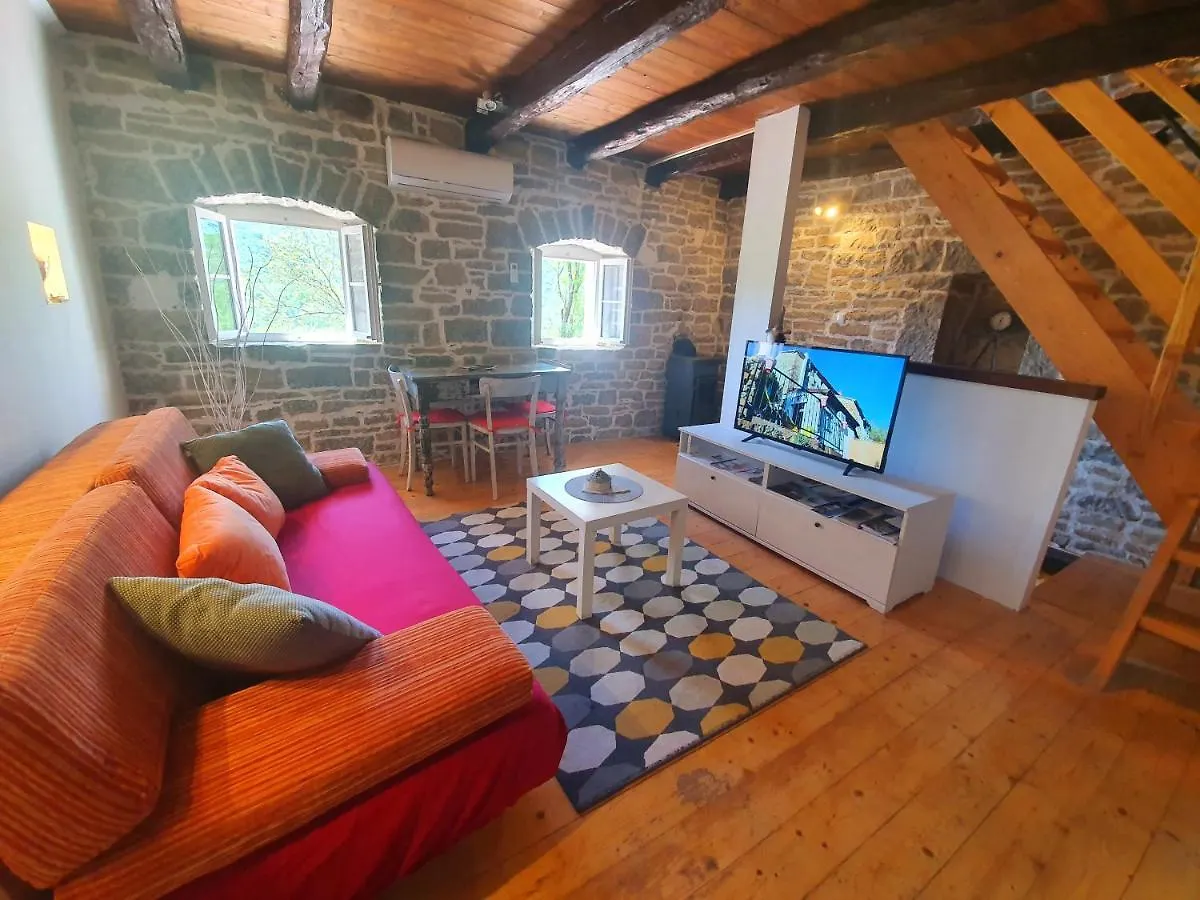 Casa Leonarda, Rustic Istrian Stone House, Nature, Peace And Hilltop Views, Near Motovun Zamask
