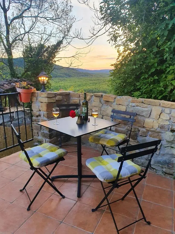Casa Leonarda, Rustic Istrian Stone House, Nature, Peace And Hilltop Views, Near Motovun Zamask 0*,  Horvátország