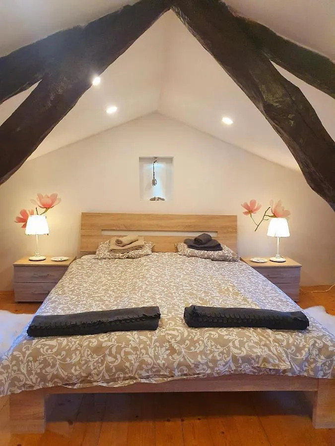 Casa Leonarda, Rustic Istrian Stone House, Nature, Peace And Hilltop Views, Near Motovun Zamask Holiday home